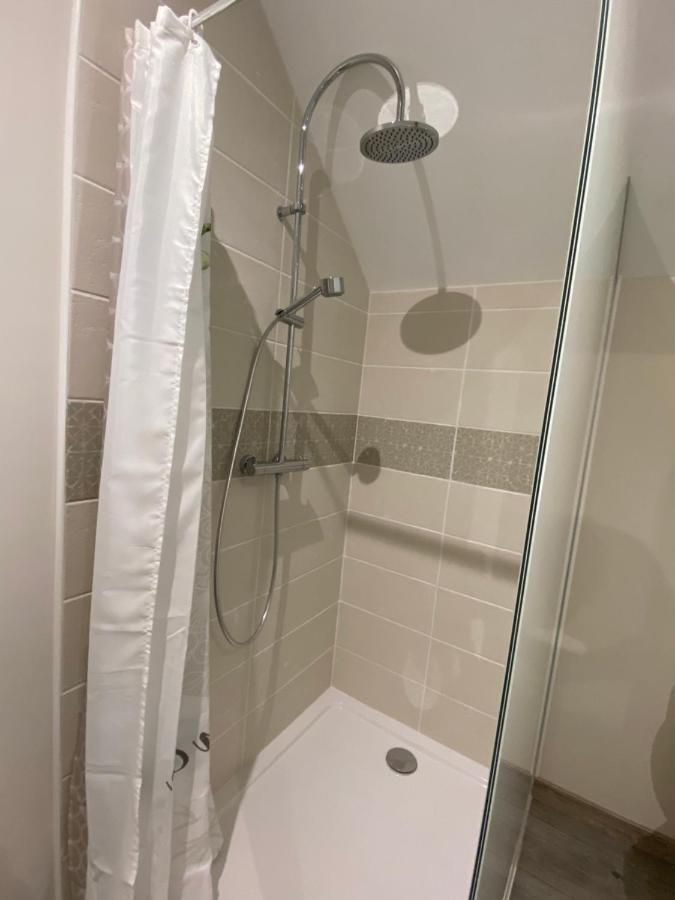 Chambre Privative Chez Toutoune Fontainebrux Zewnętrze zdjęcie